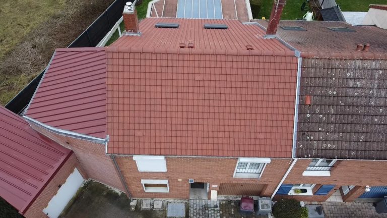 toiture de maison nettoyée